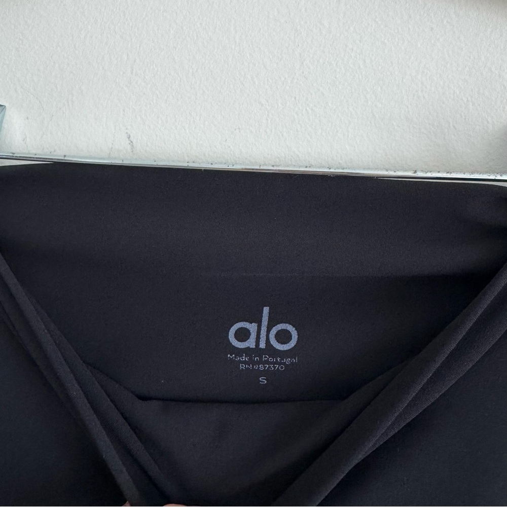 ALO Yoga Black Seamless High-Rise Leggings - Picture 5 of 5